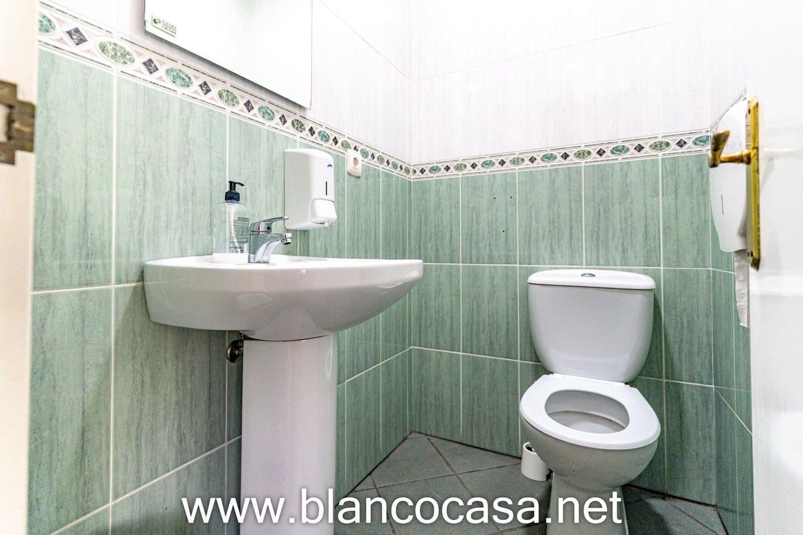 8 sypialnia Hotel na sprzedaż w A Laracha - 269 900 € (Ref: 9383439)