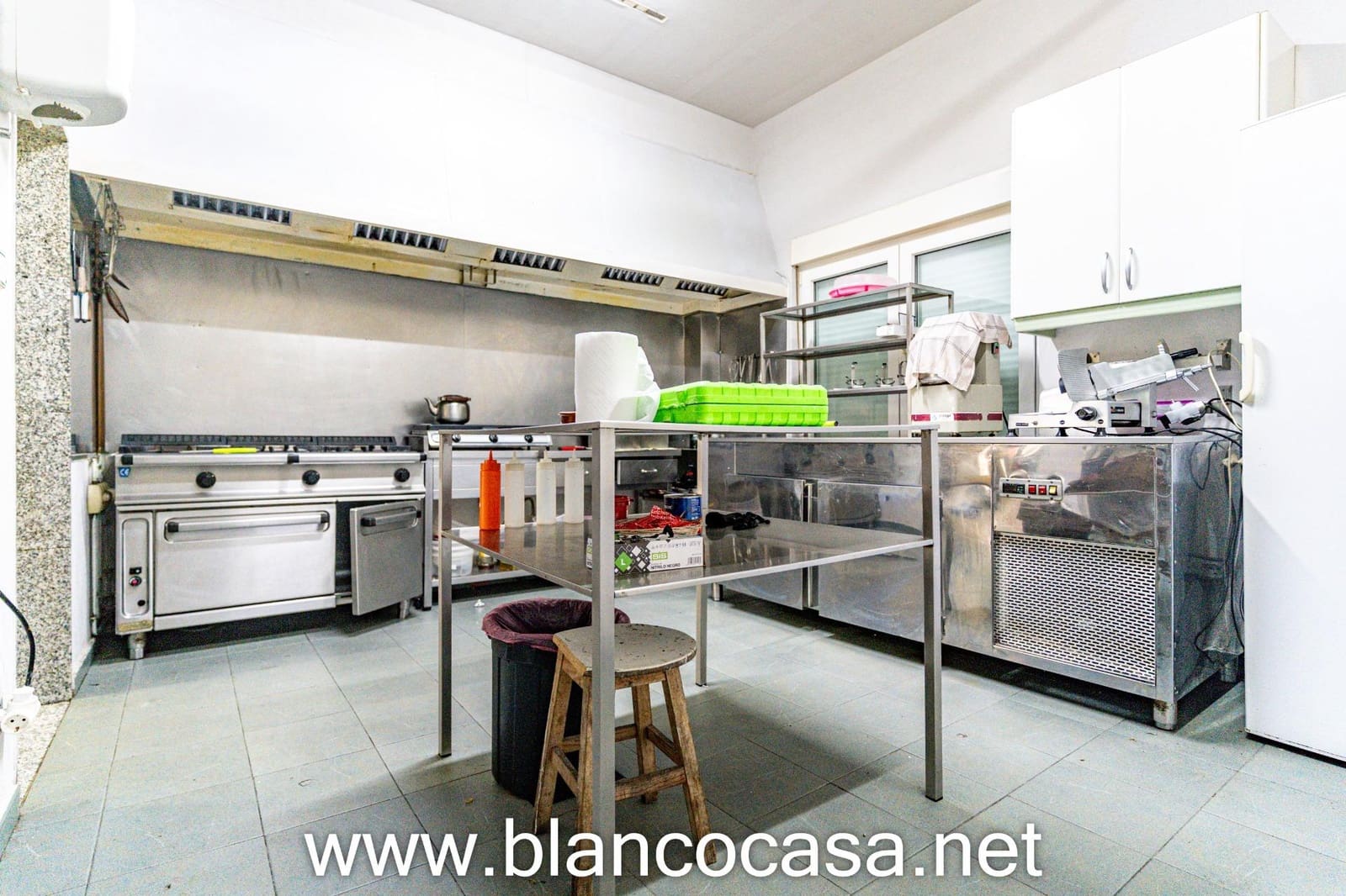 8 sypialnia Hotel na sprzedaż w A Laracha - 269 900 € (Ref: 9383439)