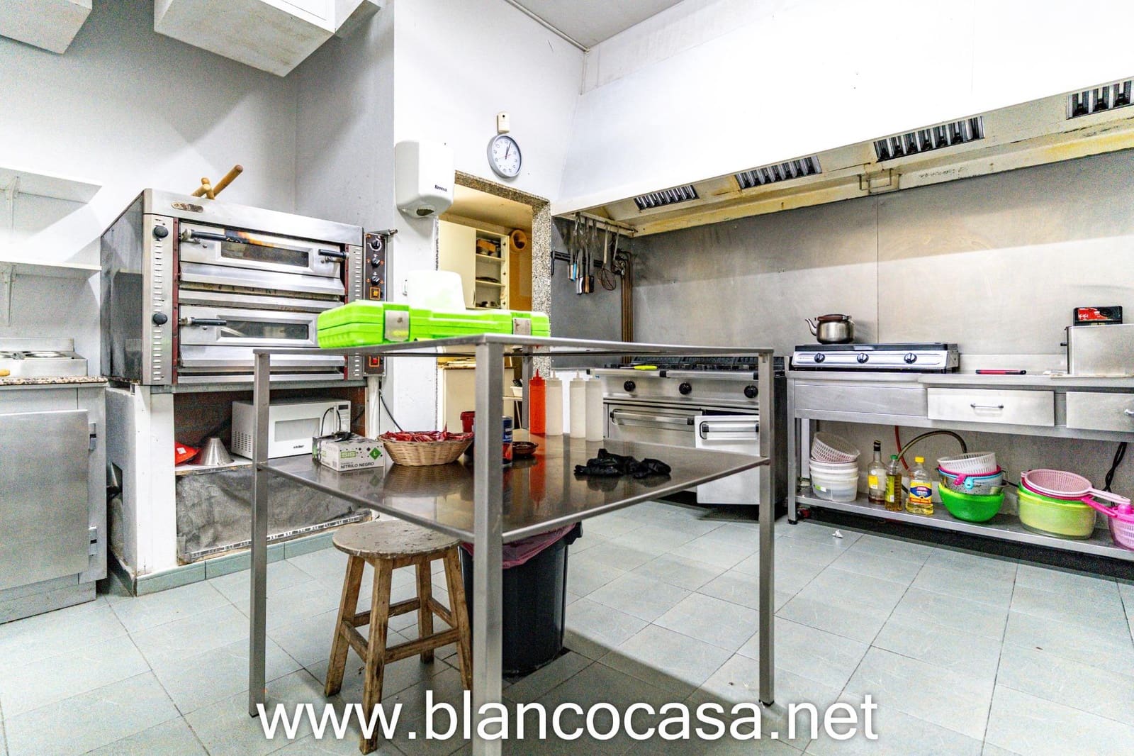 8 sypialnia Hotel na sprzedaż w A Laracha - 269 900 € (Ref: 9383439)