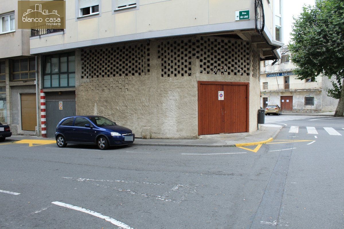 Erhverv til leje i Carballo med garage - € 500 (Ref: 9383440)