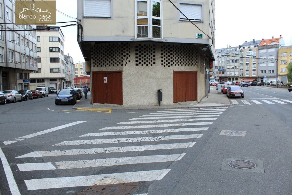 Erhverv til leje i Carballo med garage - € 500 (Ref: 9383440)