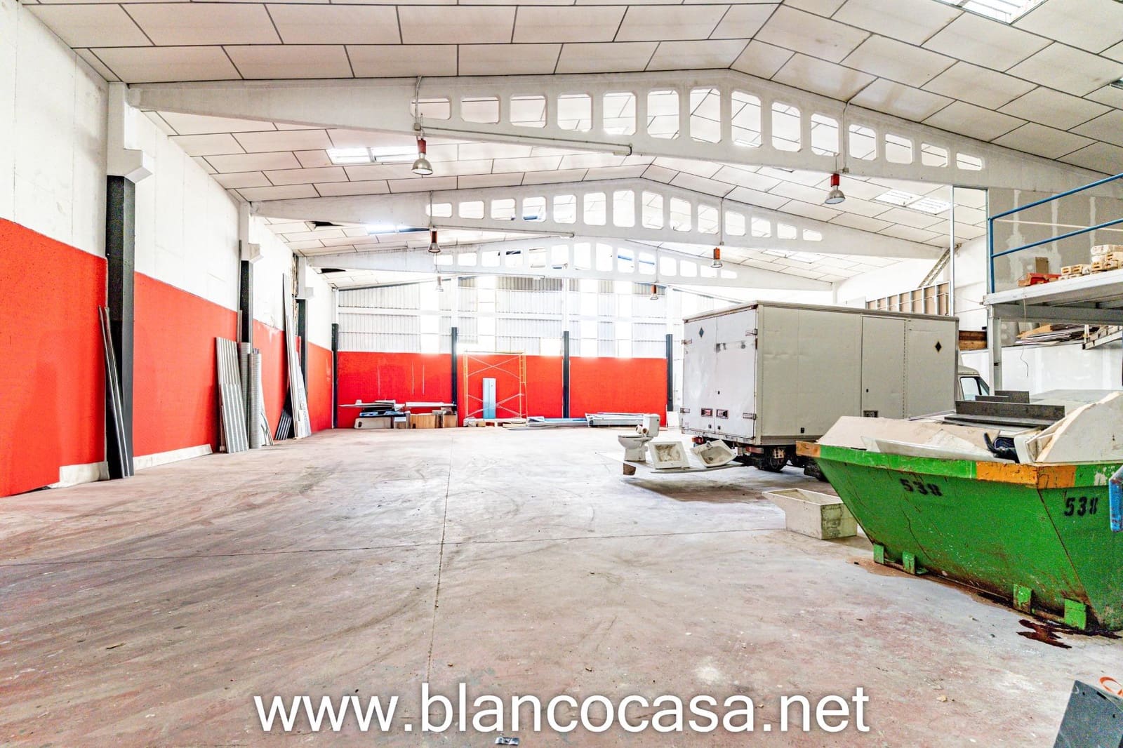 Virksomhed til leje i Carballo - € 1.500 (Ref: 9383446)