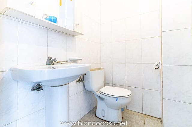 Kaupallinen myytävänä paikassa Carballo - 140 000 € (Ref: 9383448)