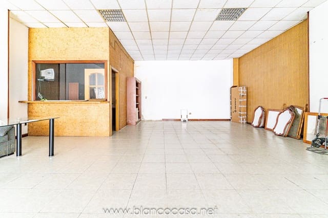 Kaupallinen myytävänä paikassa Carballo - 140 000 € (Ref: 9383448)