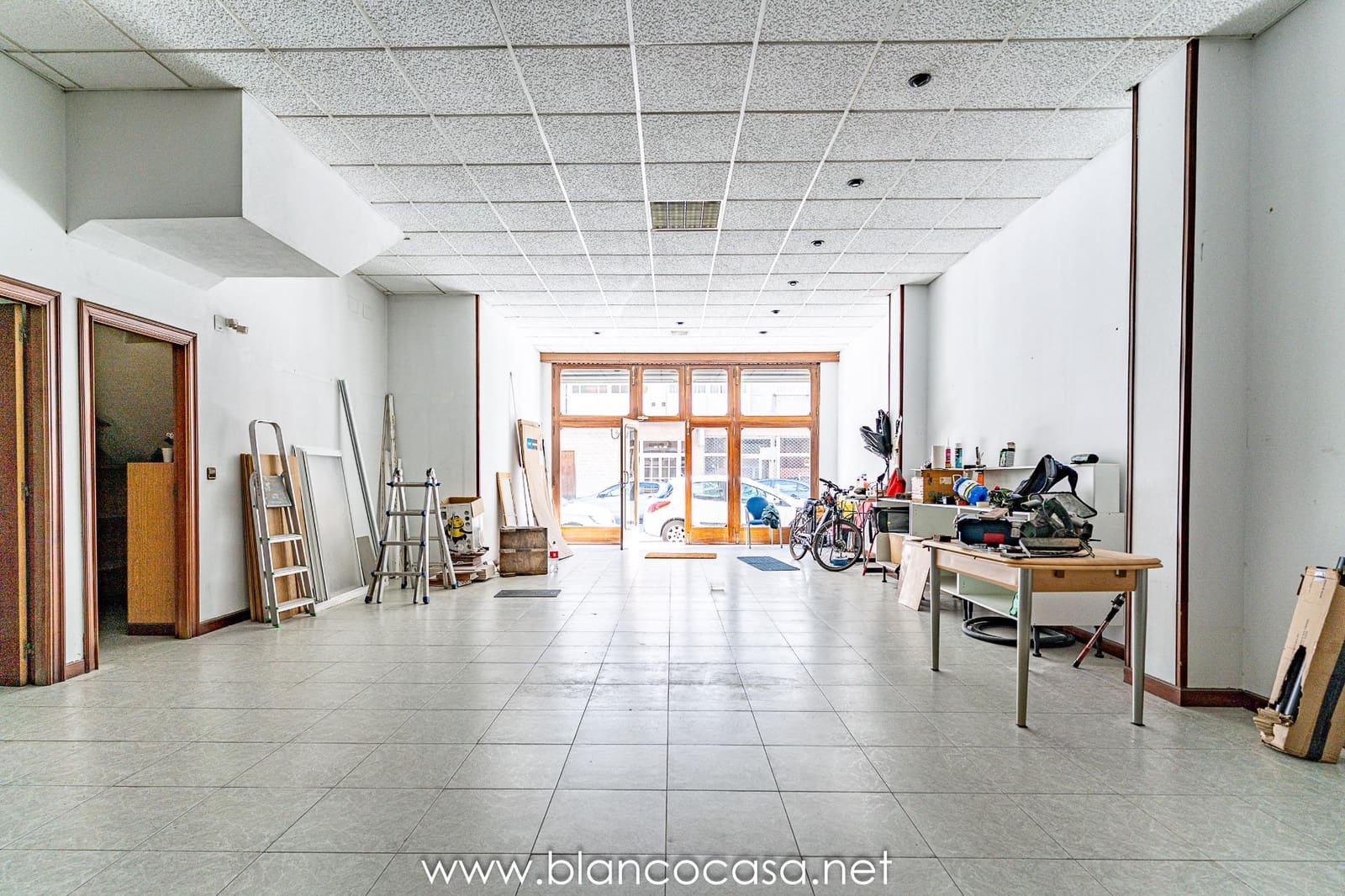 Kaupallinen myytävänä paikassa Carballo - 140 000 € (Ref: 9383448)