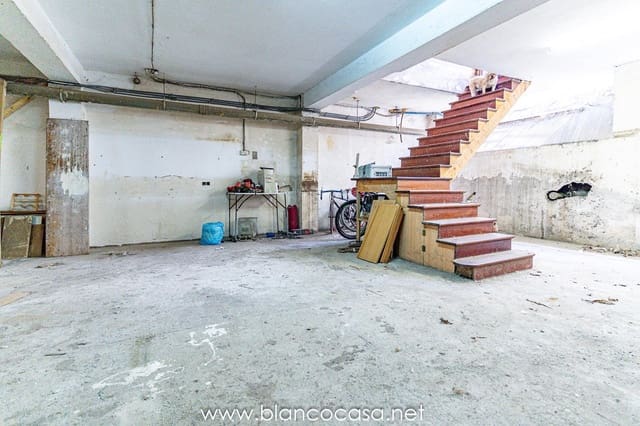 Kaupallinen myytävänä paikassa Carballo - 140 000 € (Ref: 9383448)