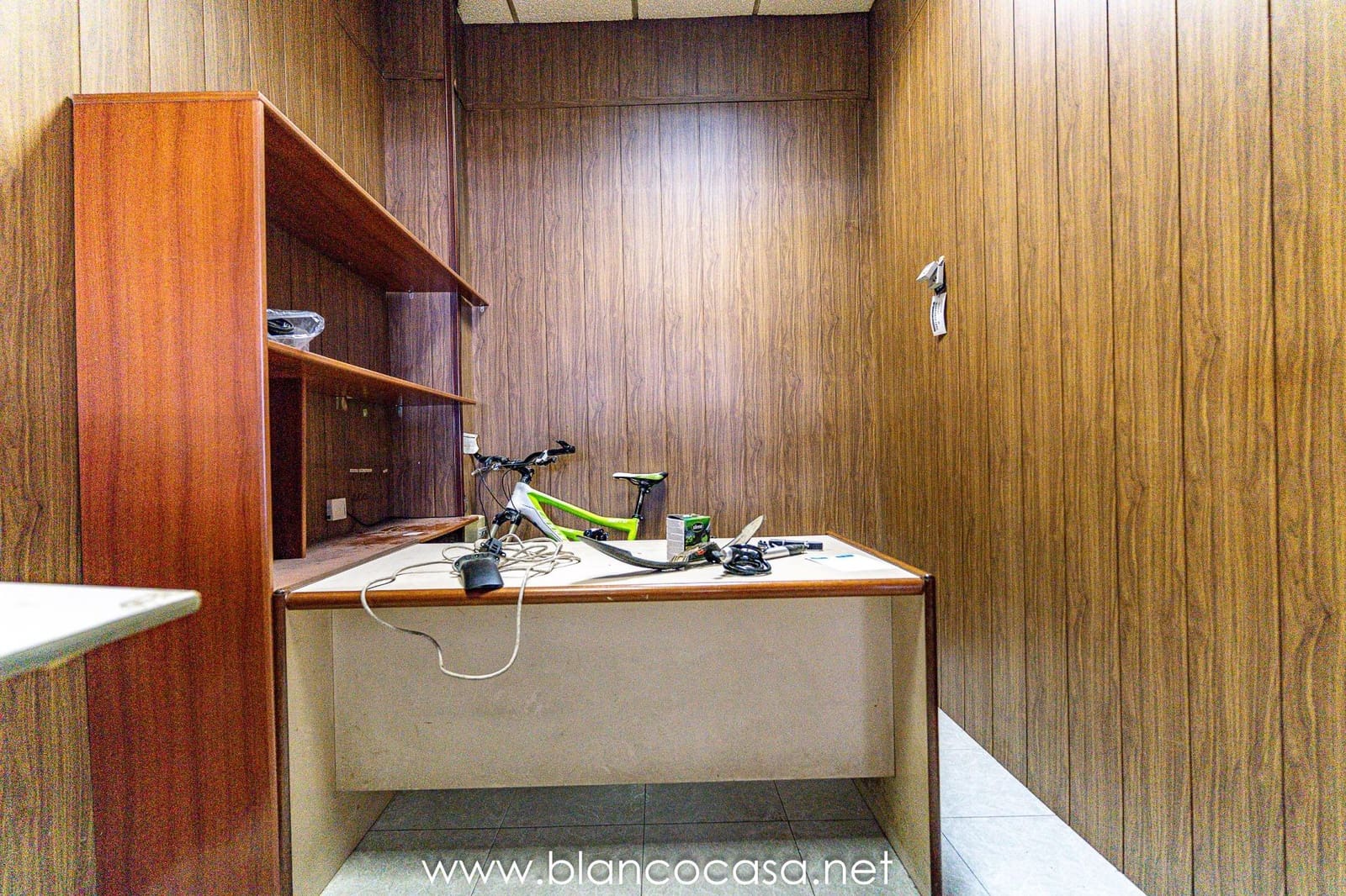 Kaupallinen myytävänä paikassa Carballo - 140 000 € (Ref: 9383448)