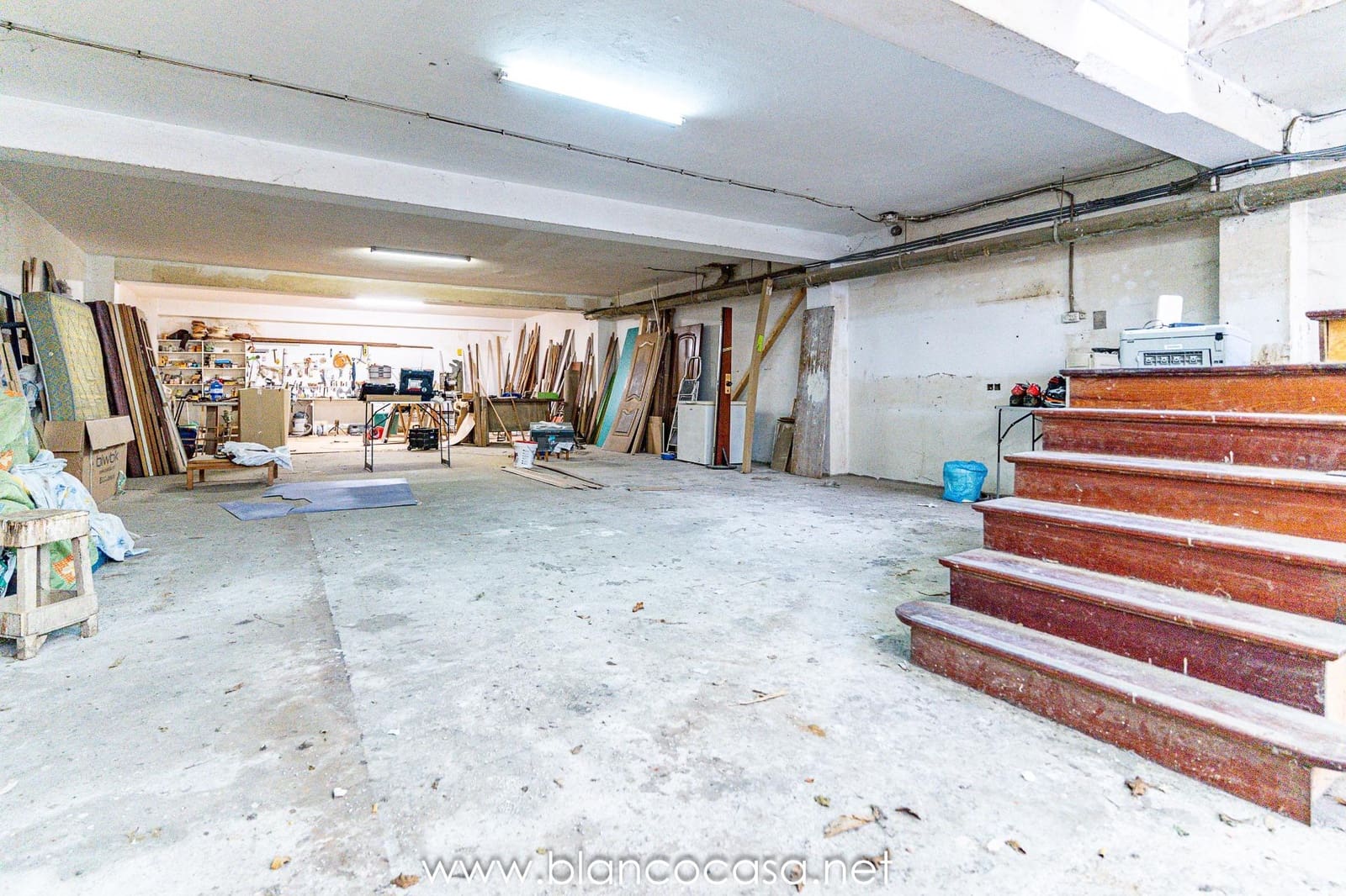 Kaupallinen myytävänä paikassa Carballo - 140 000 € (Ref: 9383448)