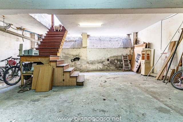 Kaupallinen myytävänä paikassa Carballo - 140 000 € (Ref: 9383448)