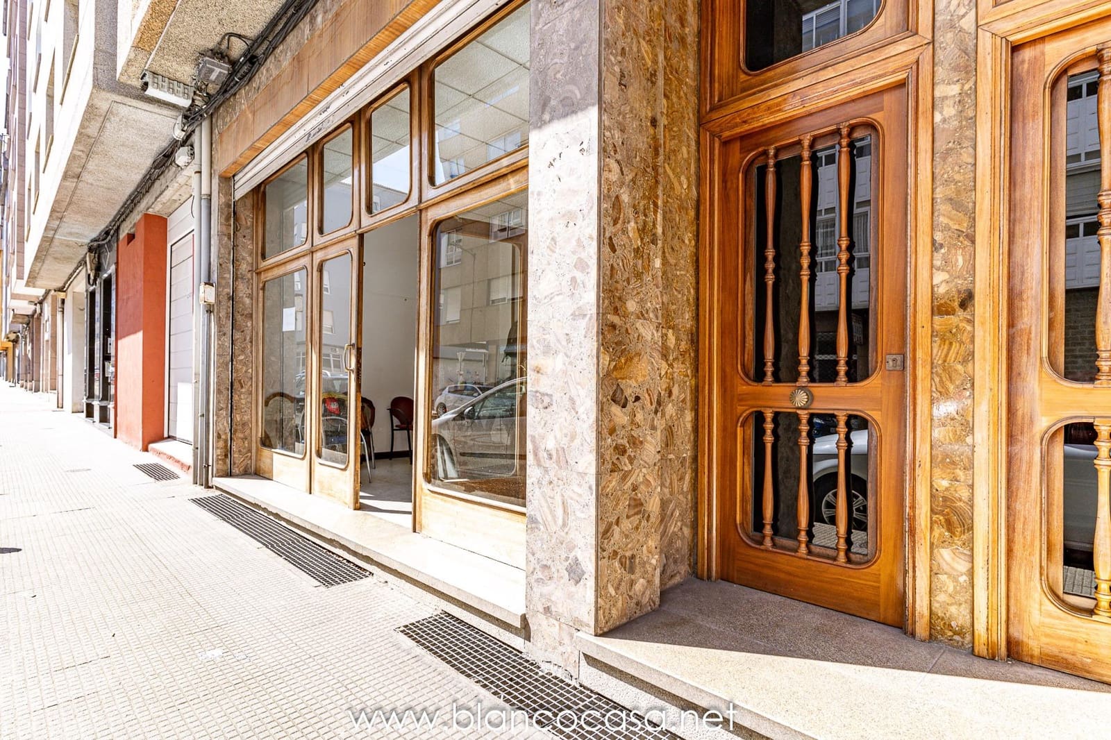 Kaupallinen myytävänä paikassa Carballo - 140 000 € (Ref: 9383448)