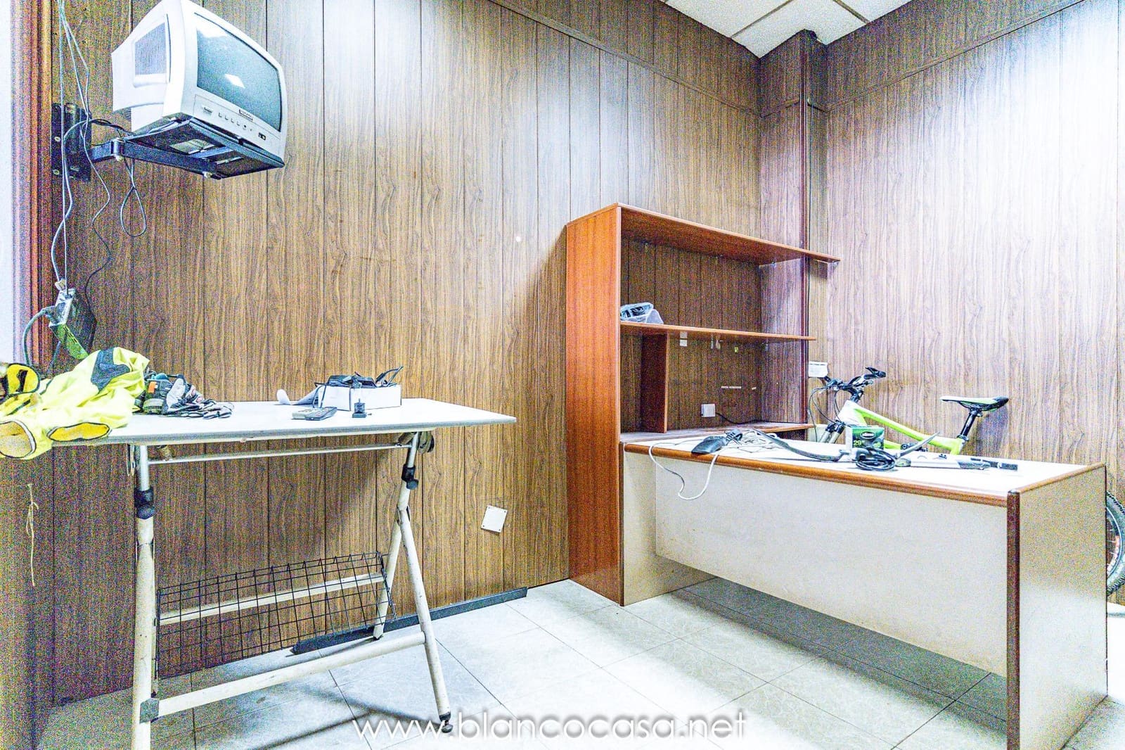 Kaupallinen myytävänä paikassa Carballo - 140 000 € (Ref: 9383448)