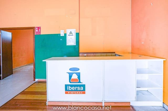 Kommersiell til salgs i Carballo - € 89 900 (Ref: 9383449)