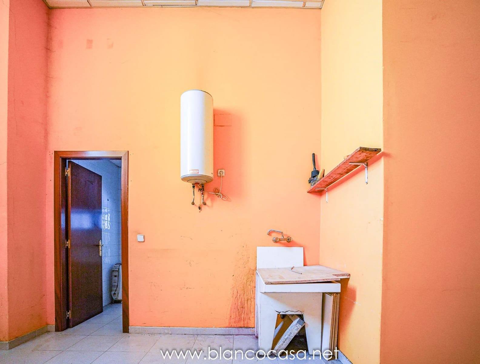 Erhverv til salg i Carballo - € 89.900 (Ref: 9383449)