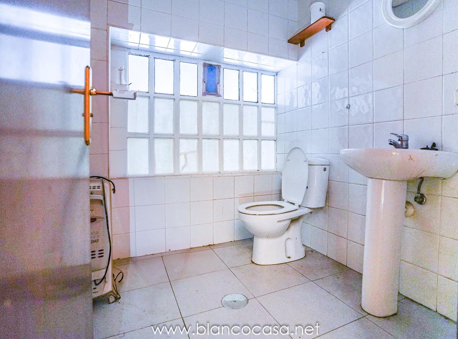 Erhverv til salg i Carballo - € 89.900 (Ref: 9383449)