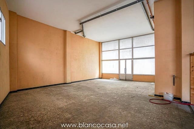 Comercial para venda em Carballo com garagem - 125 000 € (Ref: 9383450)
