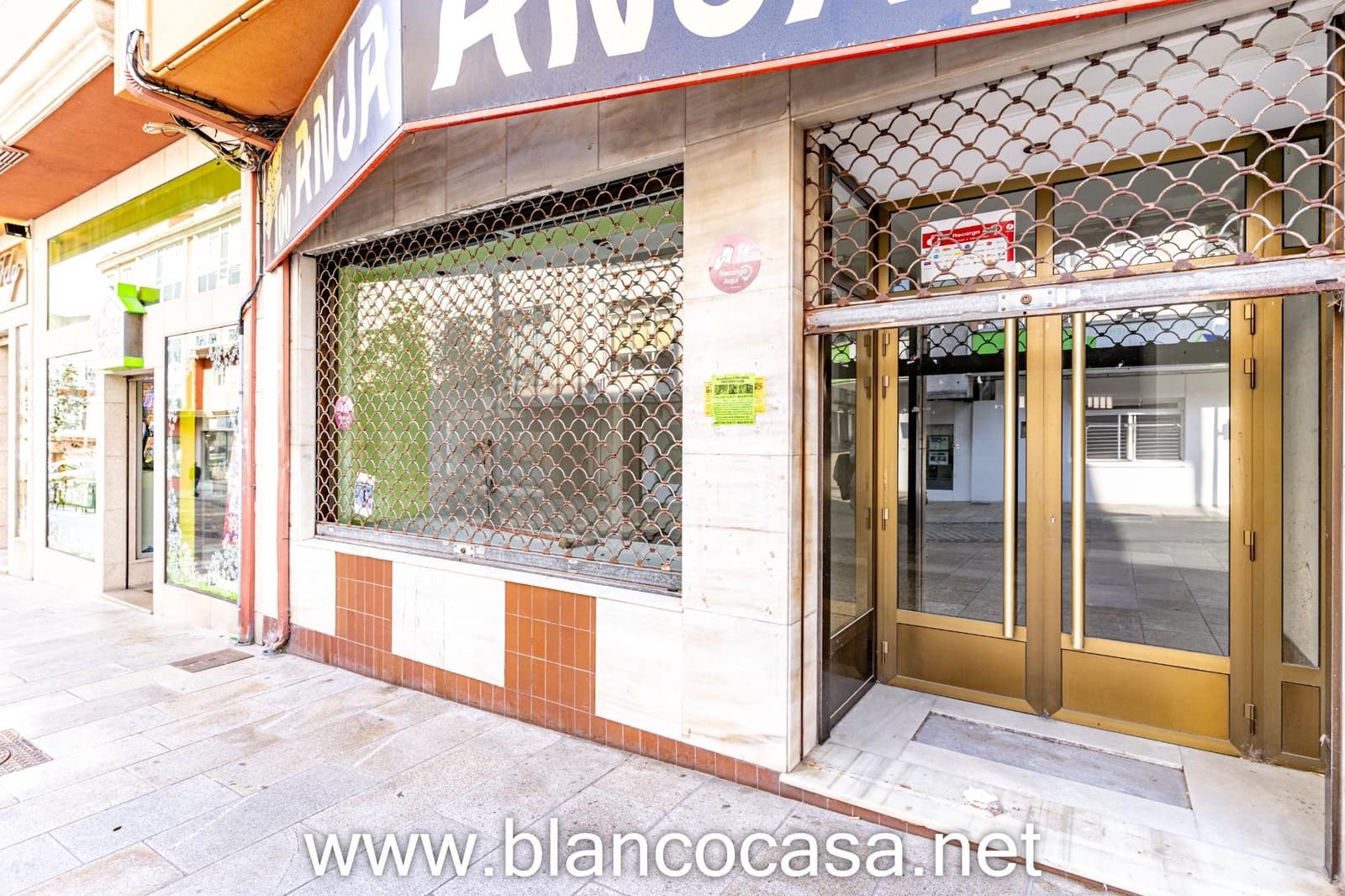 Commercial for rent in Arteixo - € 1,300 (Ref: 9383451)