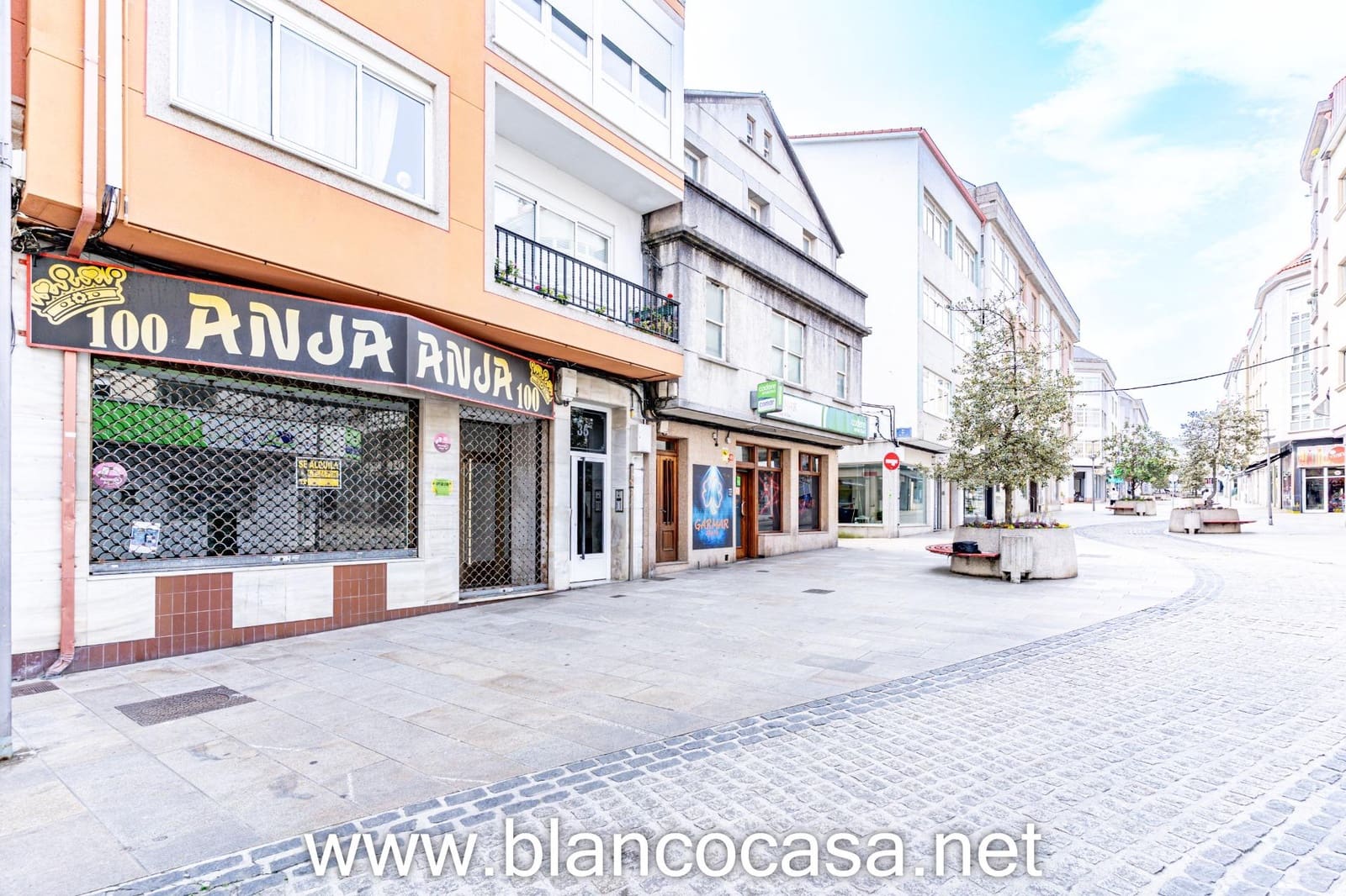 Commercial for rent in Arteixo - € 1,300 (Ref: 9383451)