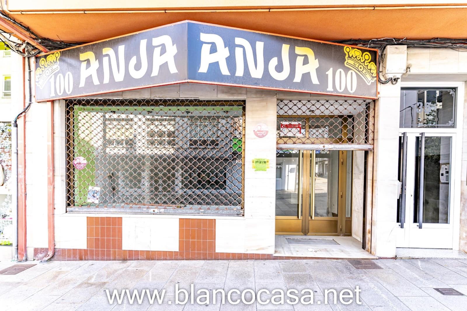 Commercial for rent in Arteixo - € 1,300 (Ref: 9383451)