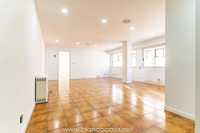 Kontor til leje i Carballo - € 500 (Ref: 9383454)