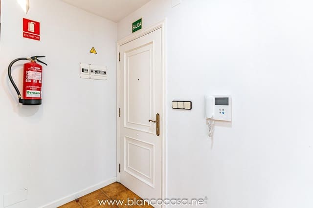 Kontor til leje i Carballo - € 500 (Ref: 9383454)