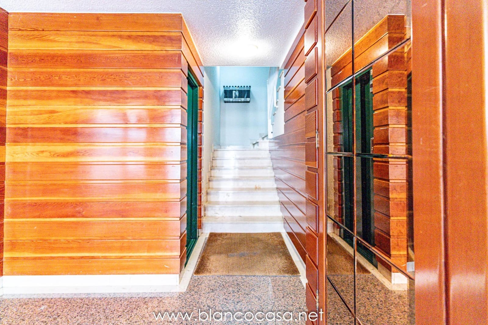 Toimisto vuokrattavana paikassa Carballo - 500 € (Ref: 9383454)