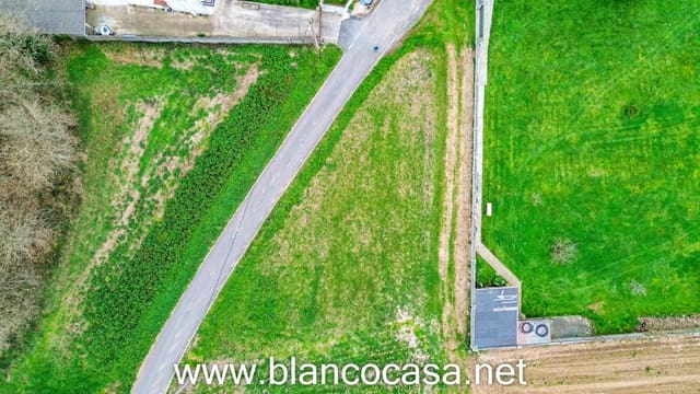 Building Plot for sale in A Laracha - € 45,000 (Ref: 9383455)