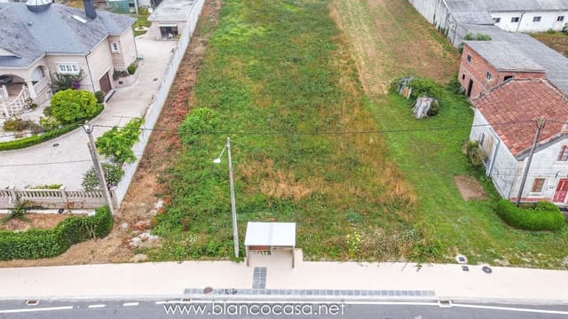 Building Plot for sale in A Laracha - € 35,000 (Ref: 9383456)