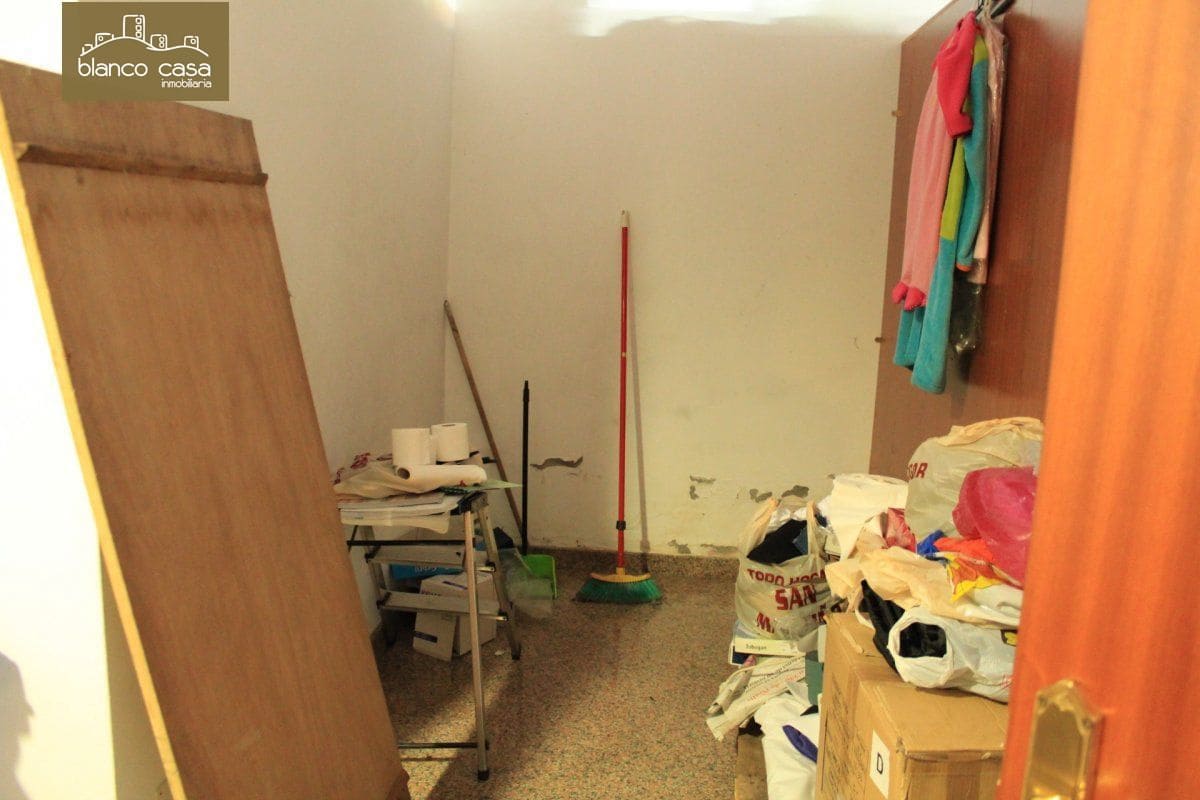 Erhverv til salg i Carballo - € 59.500 (Ref: 9383458)