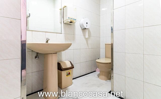 Firma/Unternehmen zu vermieten in Carballo - 600 € (Ref: 9383461)