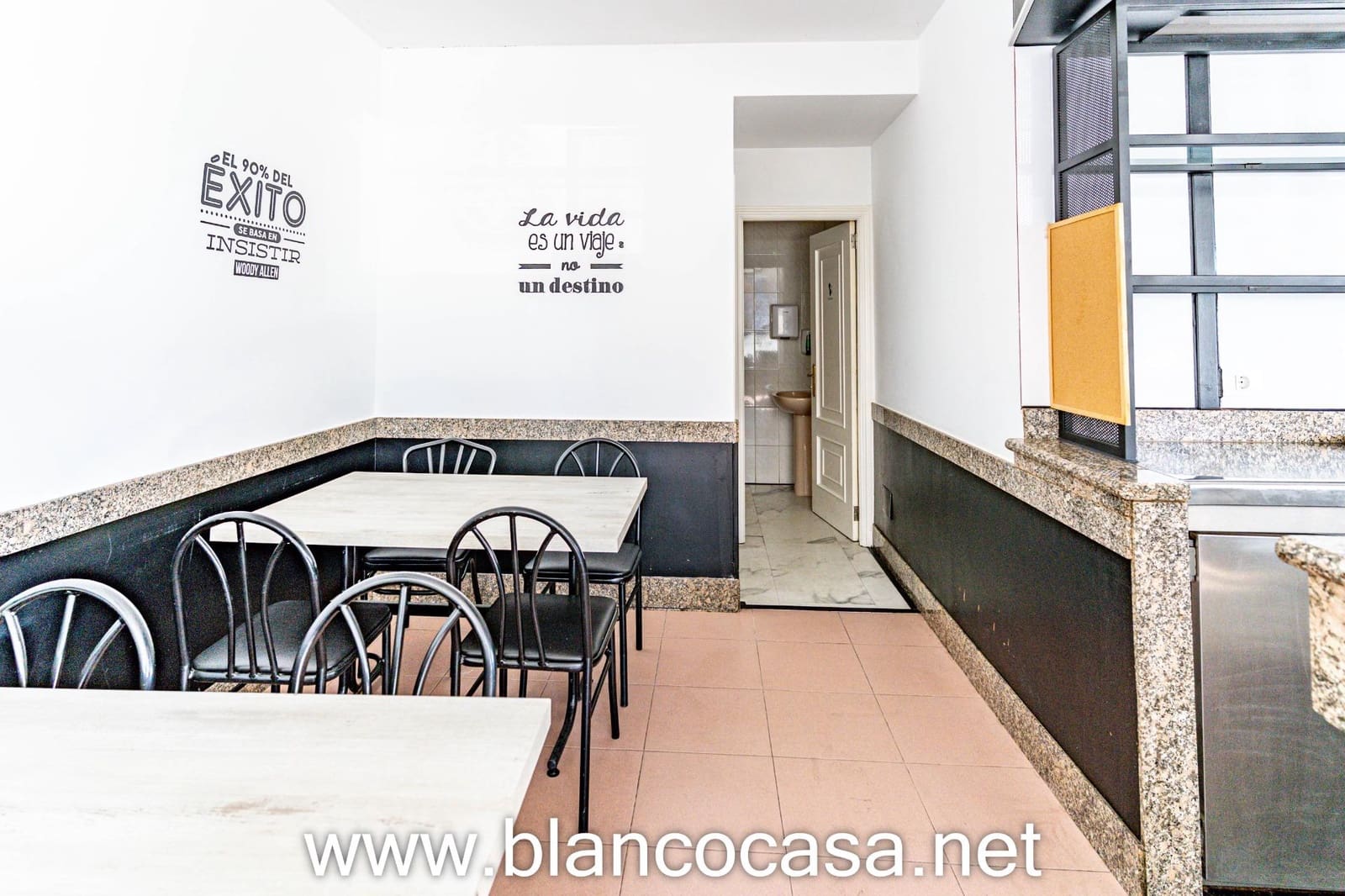 Business for rent in Carballo - € 600 (Ref: 9383461)