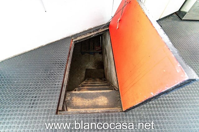 Firma/Unternehmen zu vermieten in Carballo - 600 € (Ref: 9383461)