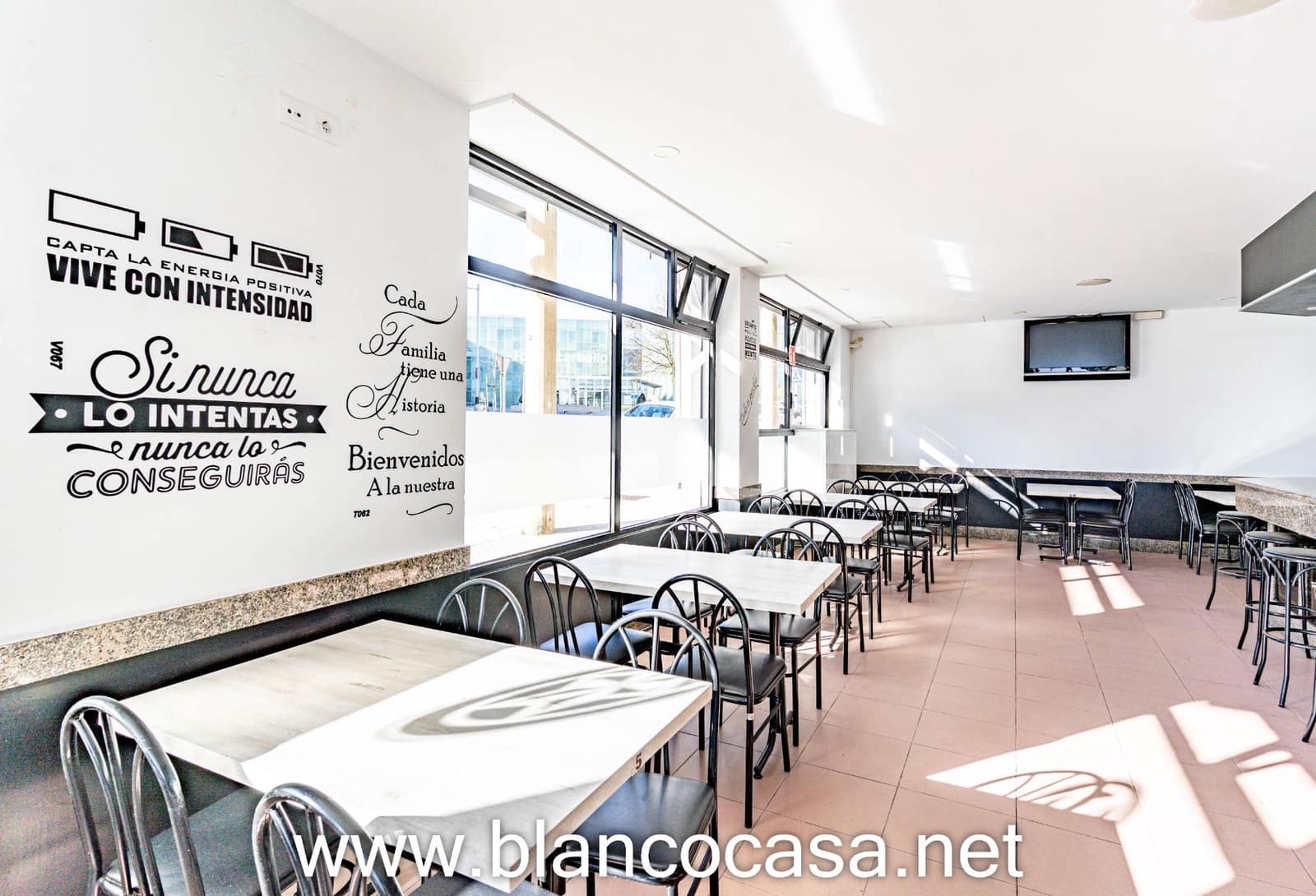 Business for rent in Carballo - € 600 (Ref: 9383461)