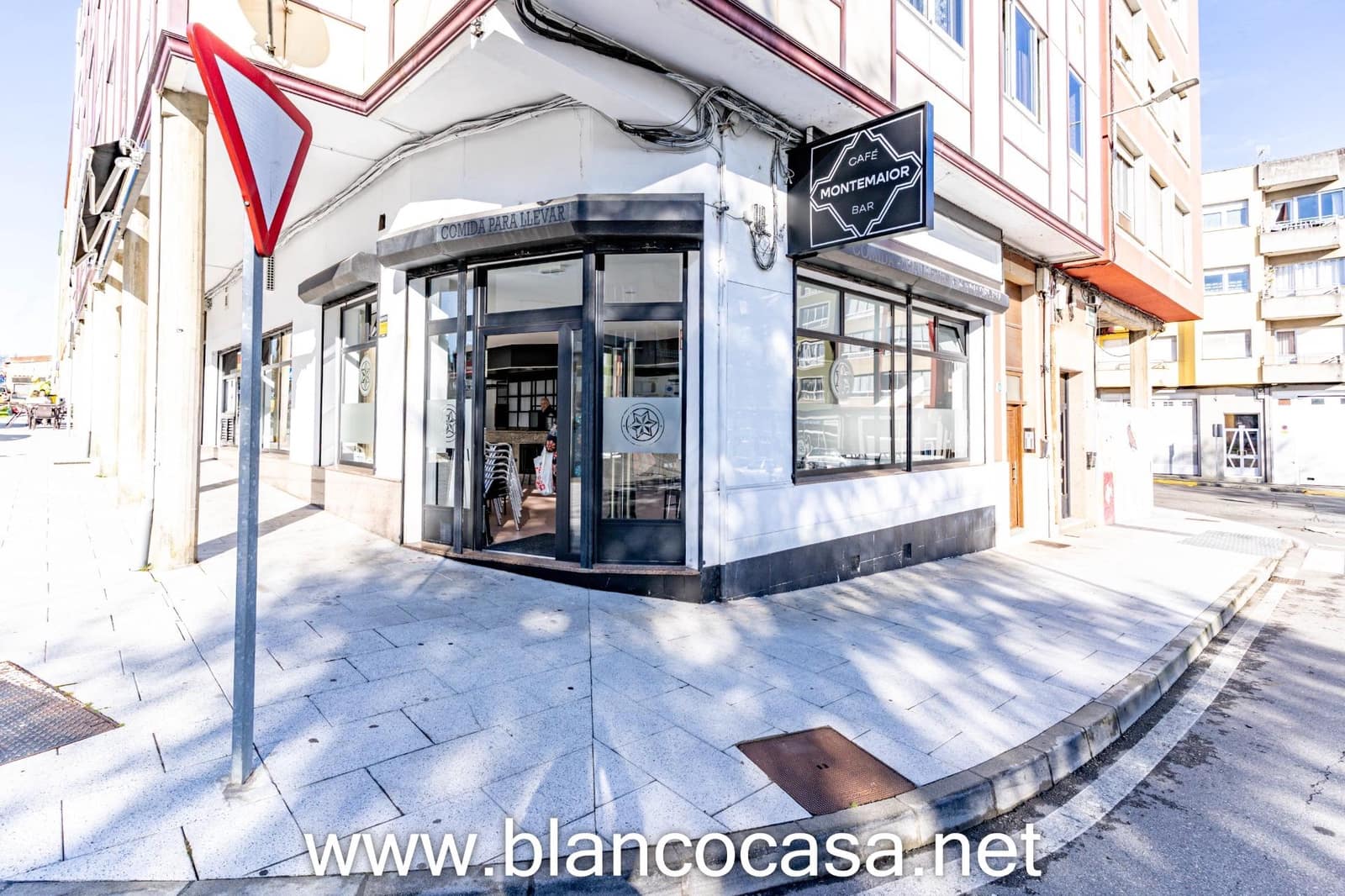 Business for rent in Carballo - € 600 (Ref: 9383461)