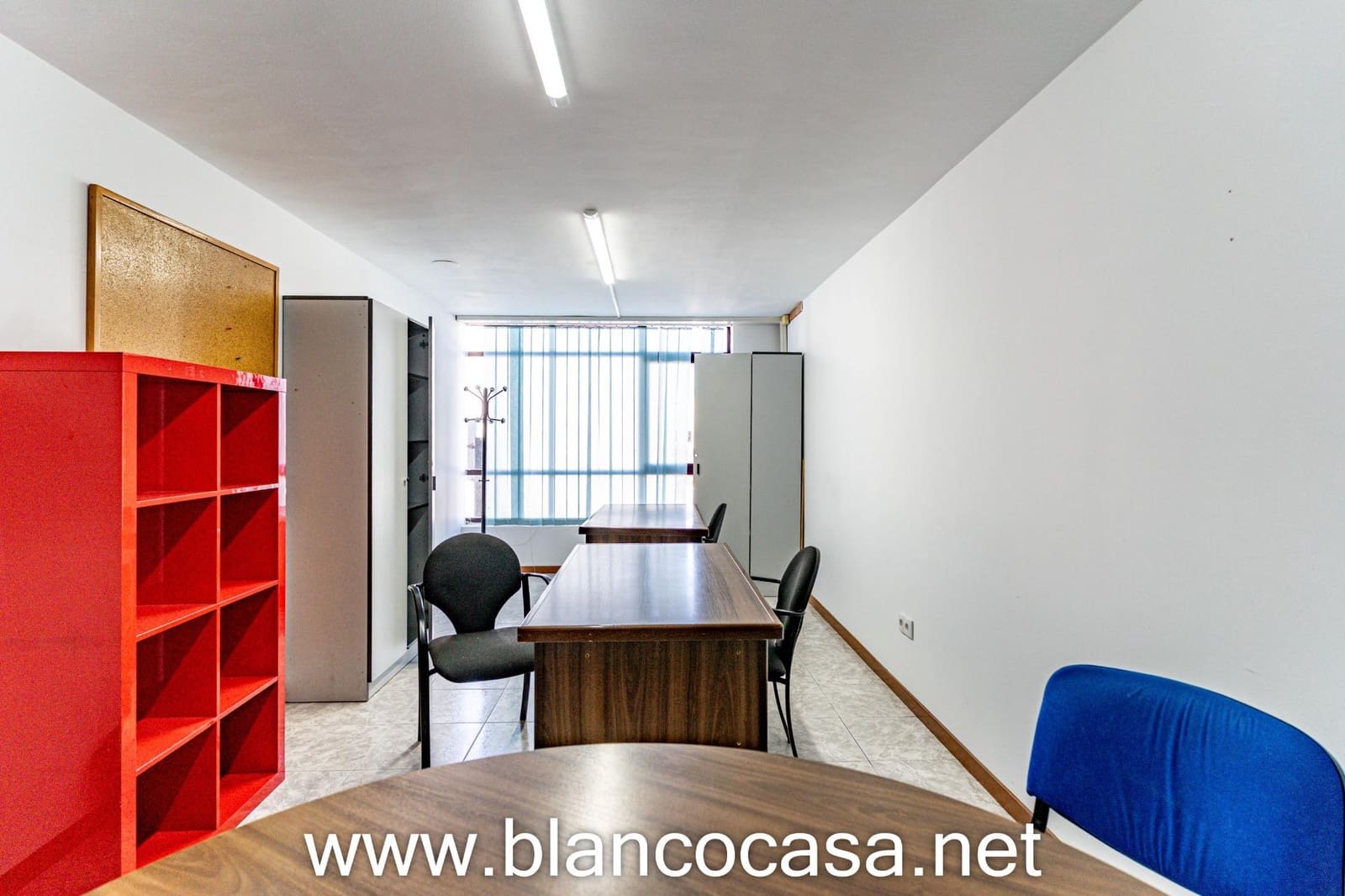 Office for rent in Carballo - € 600 (Ref: 9383462)