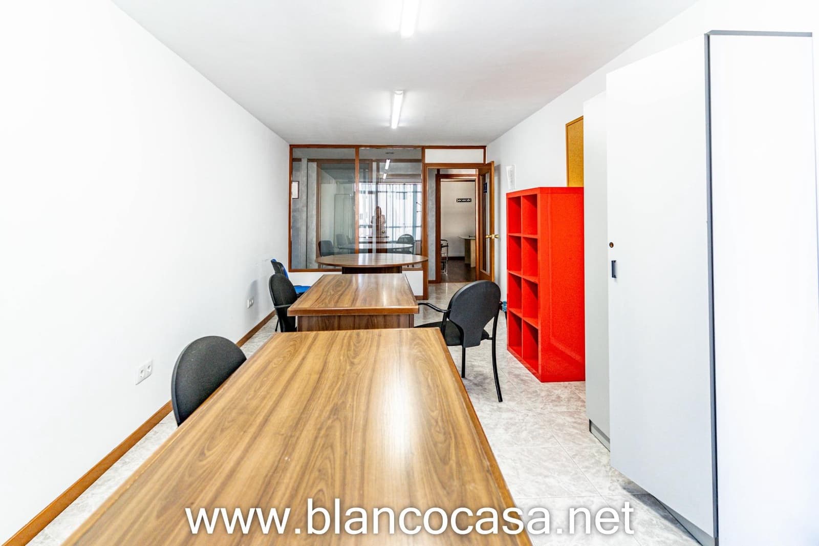 Office for rent in Carballo - € 600 (Ref: 9383462)