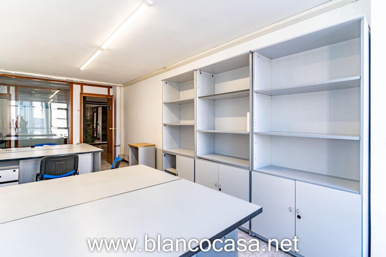 Office for rent in Carballo - € 600 (Ref: 9383462)