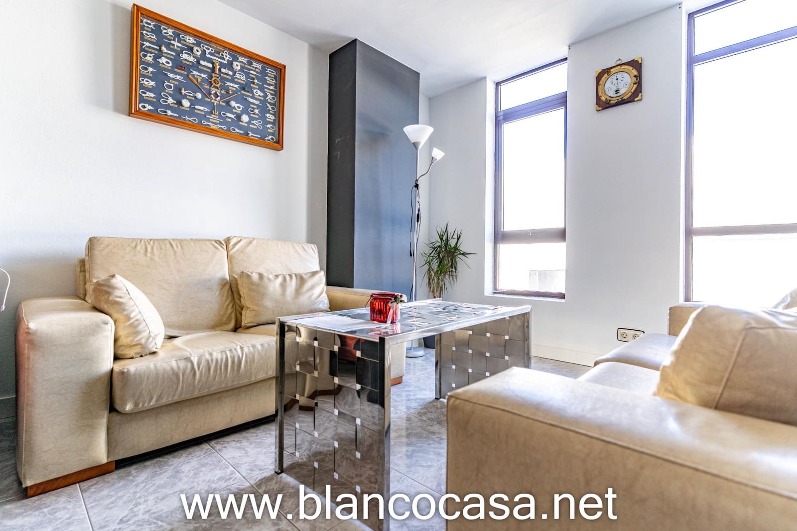 Office for rent in Carballo - € 600 (Ref: 9383462)