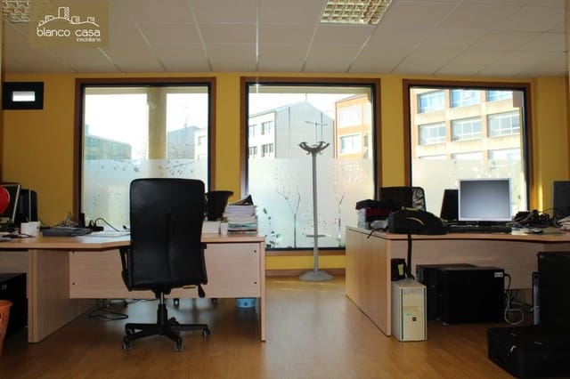 Kommersiell til salgs i Carballo - € 99 900 (Ref: 9383463)
