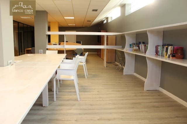 Kommersiell til salgs i Carballo - € 99 900 (Ref: 9383463)