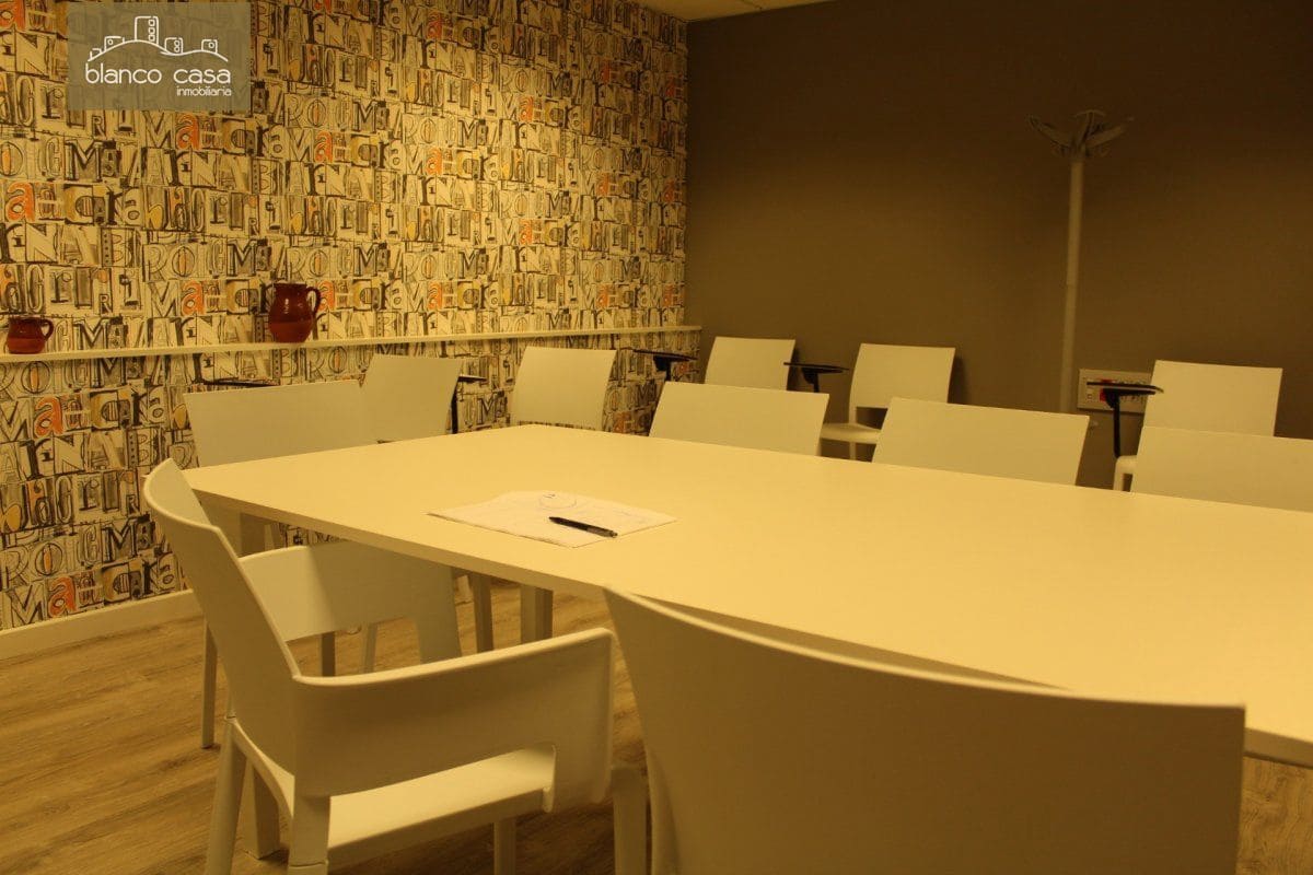 Kommersiell til salgs i Carballo - € 99 900 (Ref: 9383463)