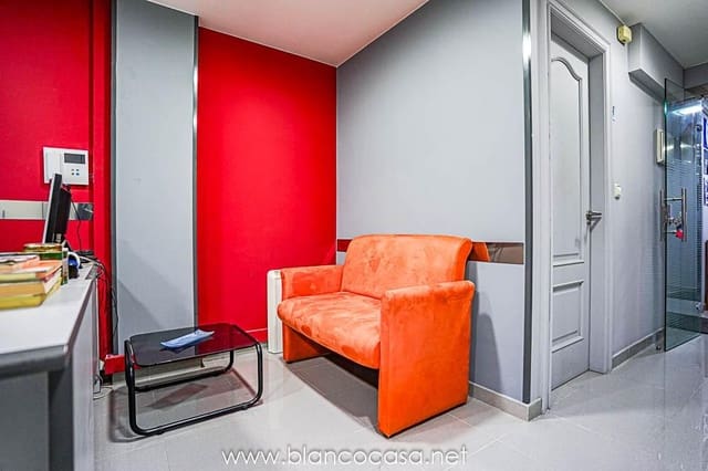 Büro zu vermieten in Carballo - 290 € (Ref: 9383465)