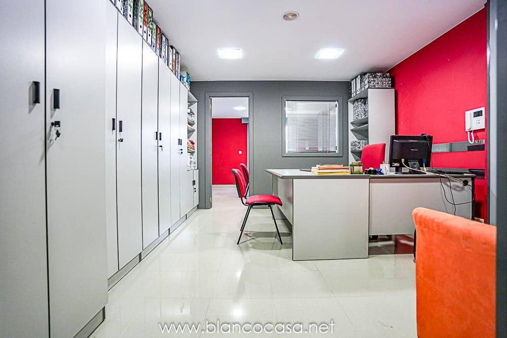 Ufficio da affittare in Carballo - 290 € (Rif: 9383465)