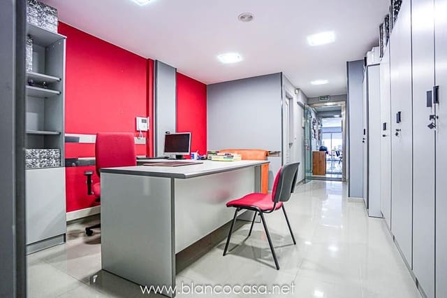 Büro zu vermieten in Carballo - 290 € (Ref: 9383465)