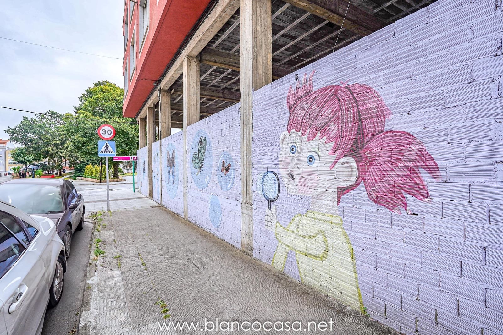 Commercieel te koop in Carballo - € 110.000 (Ref: 9383466)