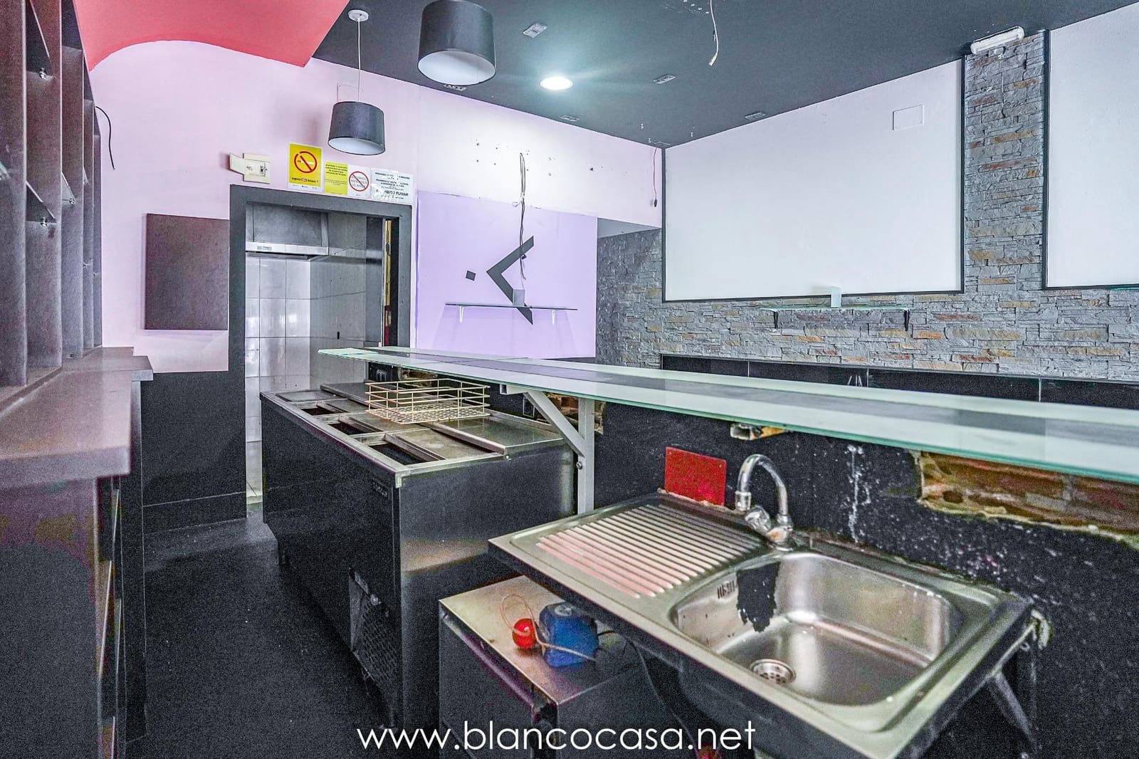 Kommersiell til salgs i Santa Comba - € 49 900 (Ref: 9383467)