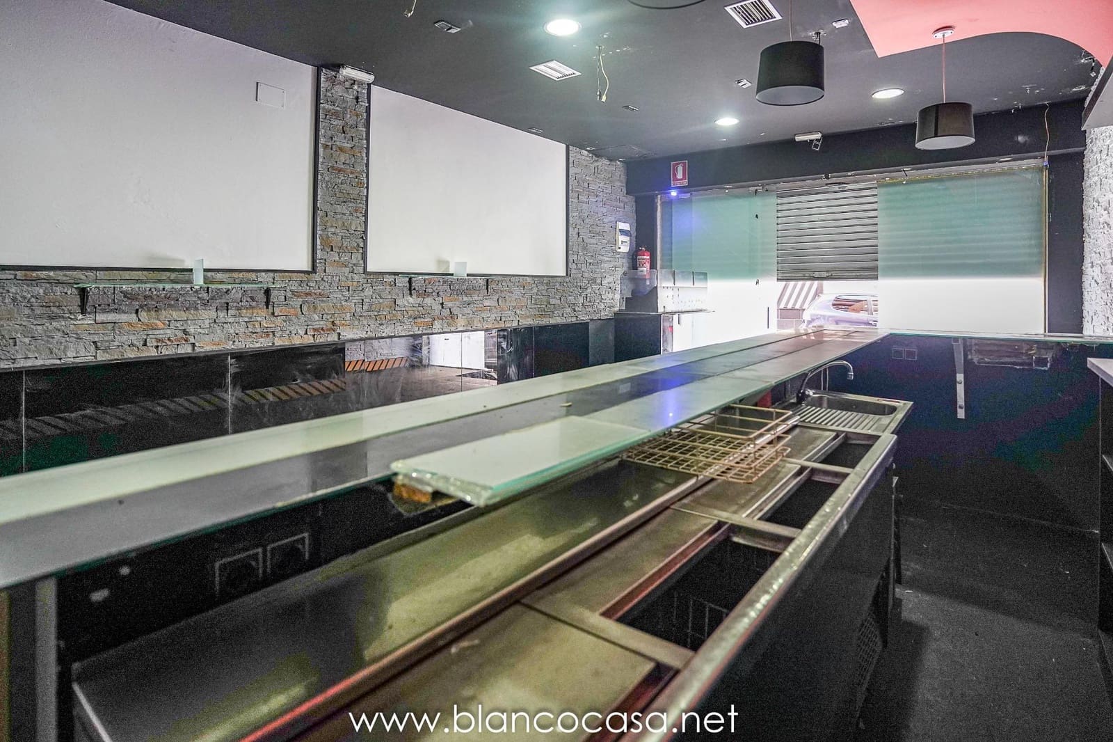 Kommersiell til salgs i Santa Comba - € 49 900 (Ref: 9383467)