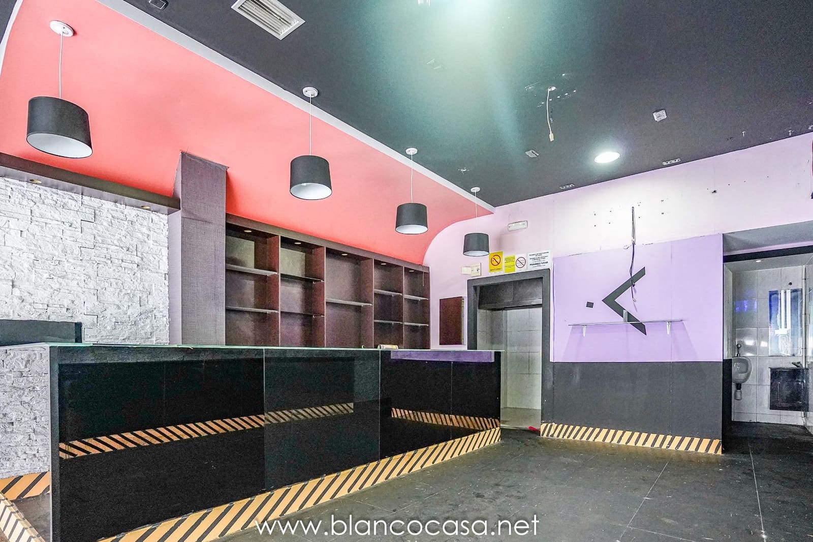 Kommersiell til salgs i Santa Comba - € 49 900 (Ref: 9383467)