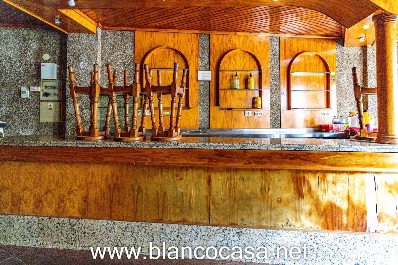 Commercial for rent in Carballo - € 300 (Ref: 9383468)