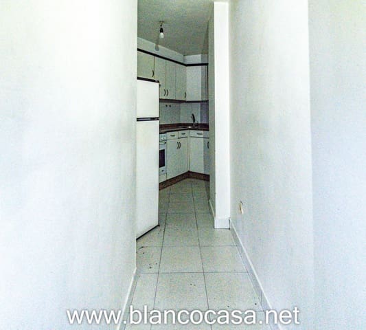 Gewerbe zu vermieten in Carballo - 300 € (Ref: 9383468)