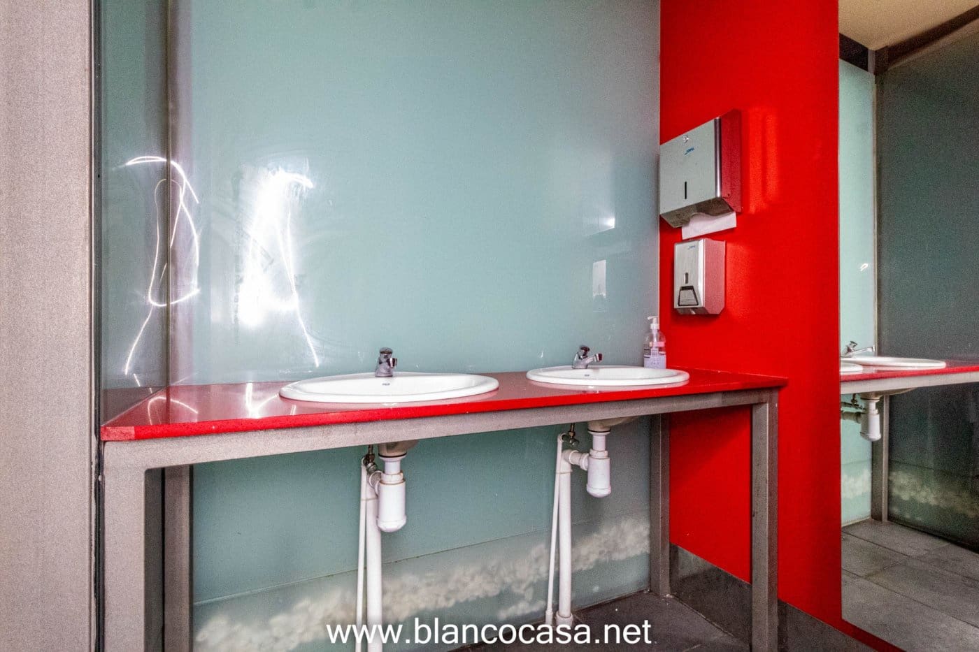 Kommersiell til salgs i A Laracha - € 92 000 (Ref: 9383475)